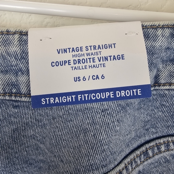 H&M Vintage Straight High Waist Denim Shorts Light Wash Blue Distressed 6 - Picture 4 of 10